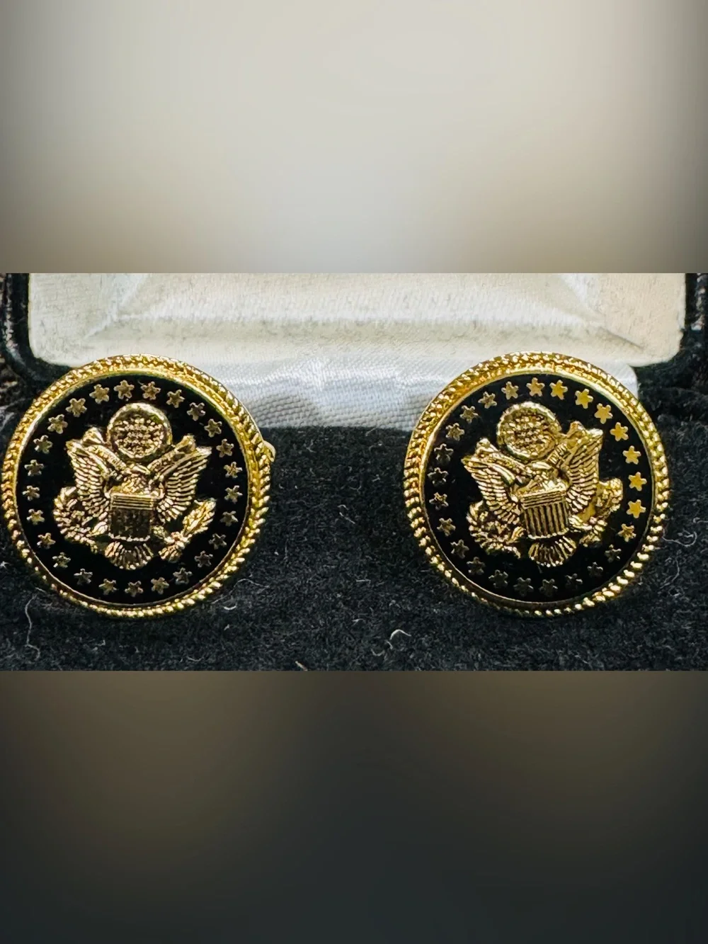 Presidential Seal Cufflinks - gold tone and black